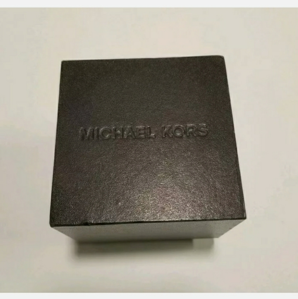 Michael Kors Watch Box
